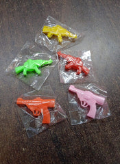 Gun Shape Pencil Top For Kids Office Small Gun Toy (1 Pc  Mix Colour  Design)